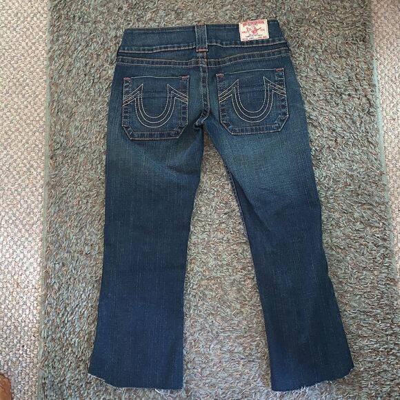 EXCELLENT CONDITION WOMEN’S SIZE 28 TRUE RELIGION CROPPED JEANS - Picture 5 of 7